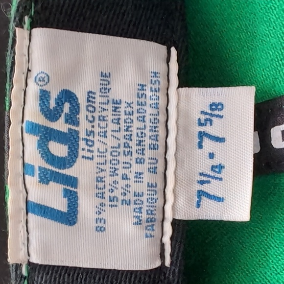 Lids Blank Green Flat Bill 210 Fitted Hat by Flexfit,Size 7 1/4-7 5/8. - Picture 6 of 9